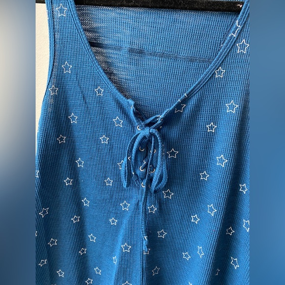 Shyanne Tank Top • Sz Medium - Picture 3 of 5